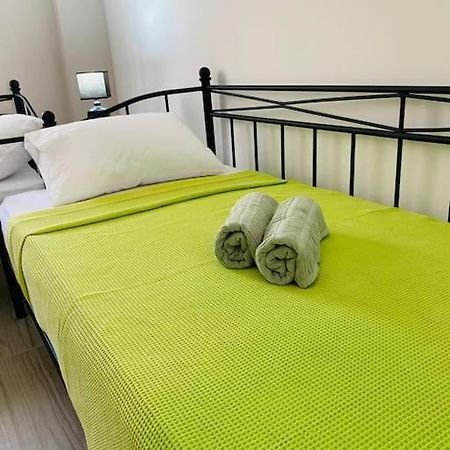 Апартаменты Modern 2Br Near Centre -5Min Wlk Патра Экстерьер фото