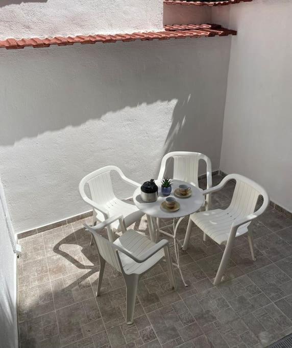 Апартаменты Modern 2Br Near Centre -5Min Wlk Патра Экстерьер фото